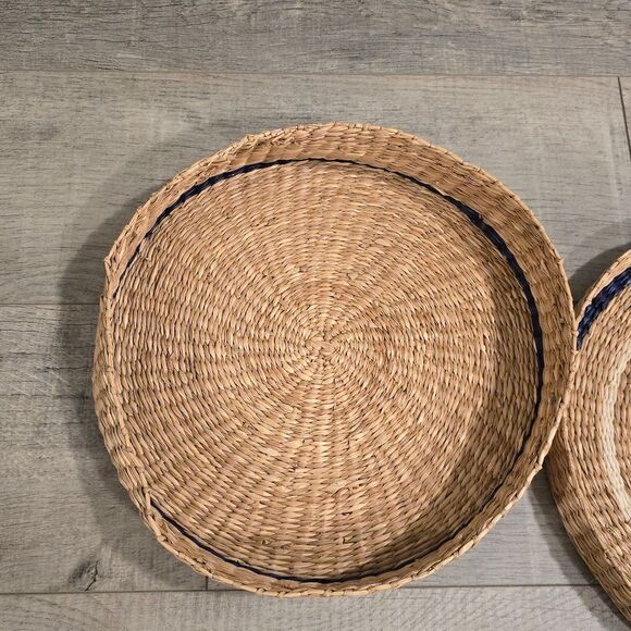 Pottery Barn Woven Seagrass Round Basket Placemats Holder - Picture 4 of 8